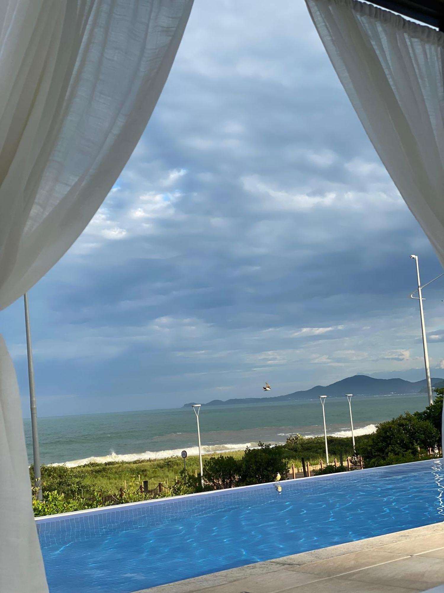 Bali Beach Home Club Rogga Beira Mar - Balneario Piçarras Eksteriør bilde